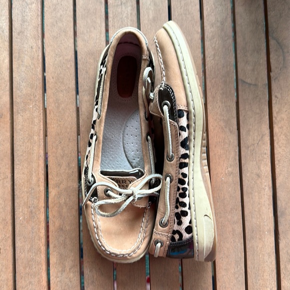 Brown and leopard SPERRY topsiders! Size 7.5 in excellent condition. - Picture 1 of 6